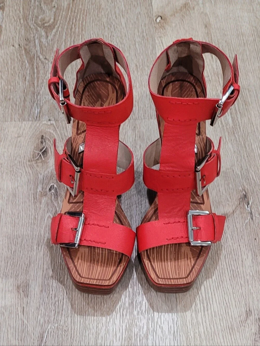 New Matiko Red Leather Buckle Wedge Sandals